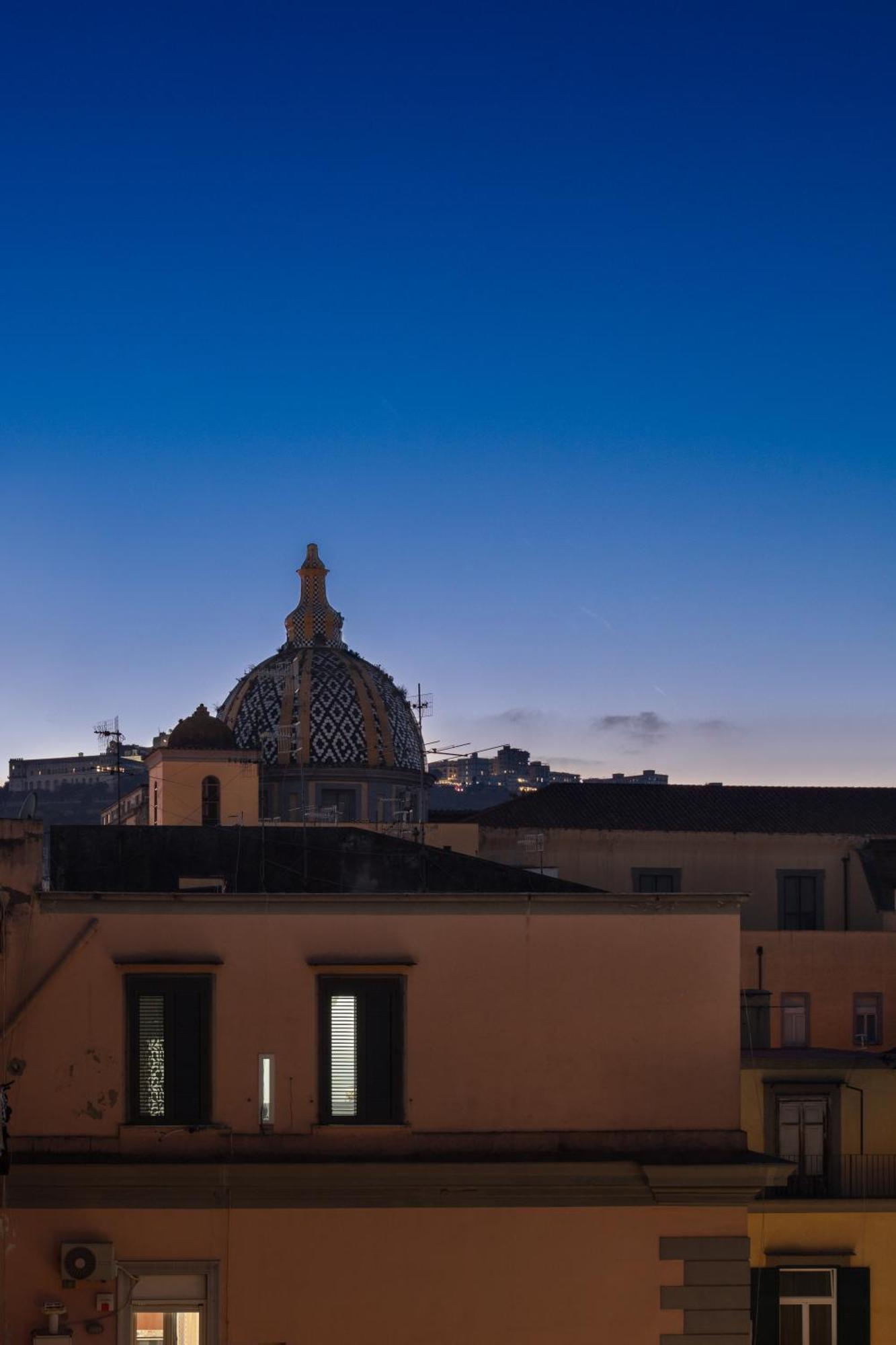 Hotel Main - Duomo à Naples Extérieur photo